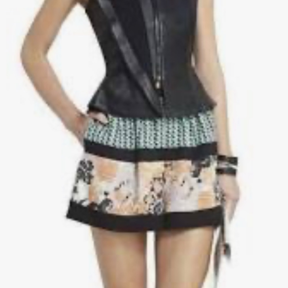 BCBGMaxAzria Annika Black and Multicolor Women Shorts